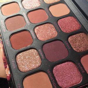 NEW Revolution Forever Flawless Allure Palette 🌈